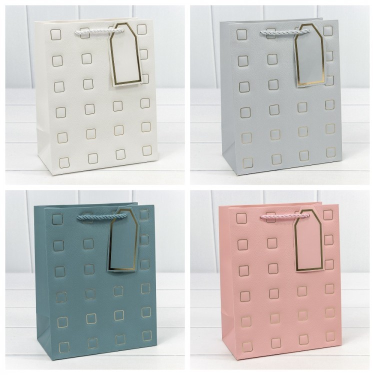 000881E Пакет подарочный с тиснением "Квадратики" (микс) 18*23*10 210г 1/20 1/360