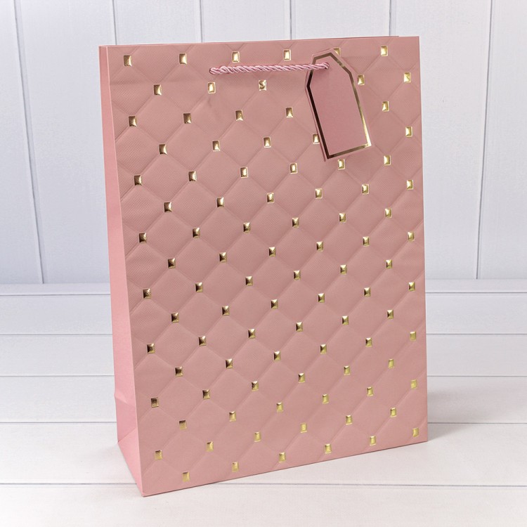 000891A	Пакет подарочный с тиснением 891 (микс) 31*42*12 210г 1/20 1/80